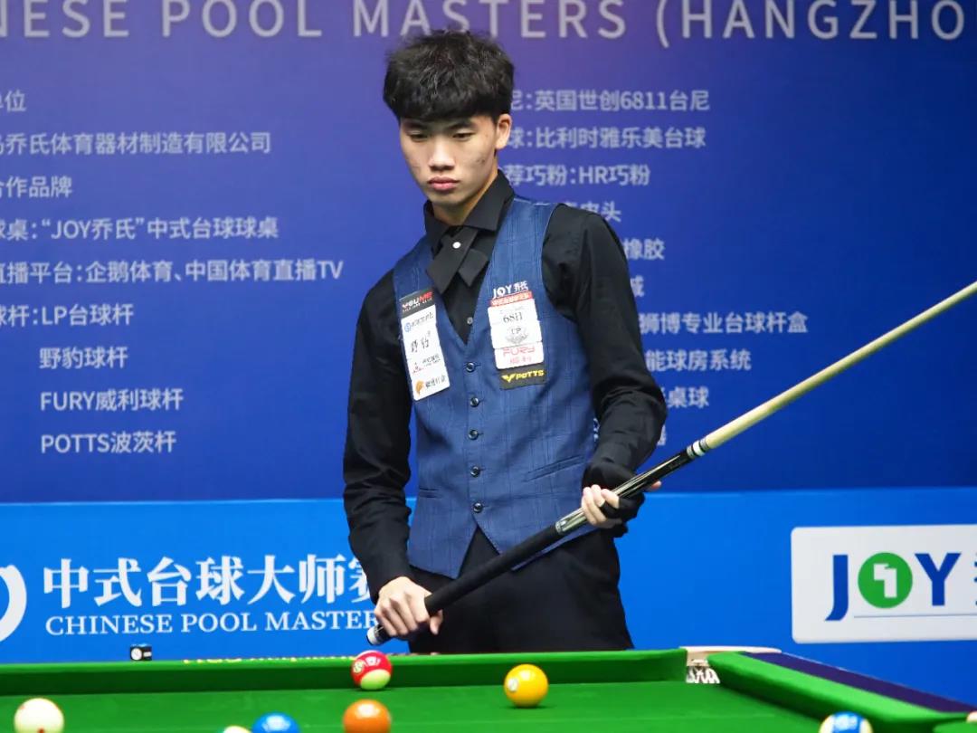 随着社交媒 随着社交媒